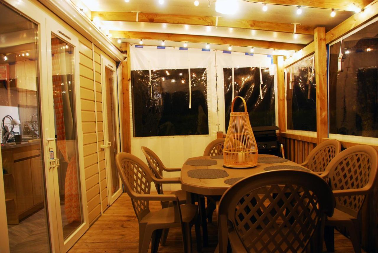 Mobilhome 2Ch Climatise-Terrasse Fermee-4 Velos-Camping 4 Etoiles Les Charmettes Ле Мат Екстериор снимка
