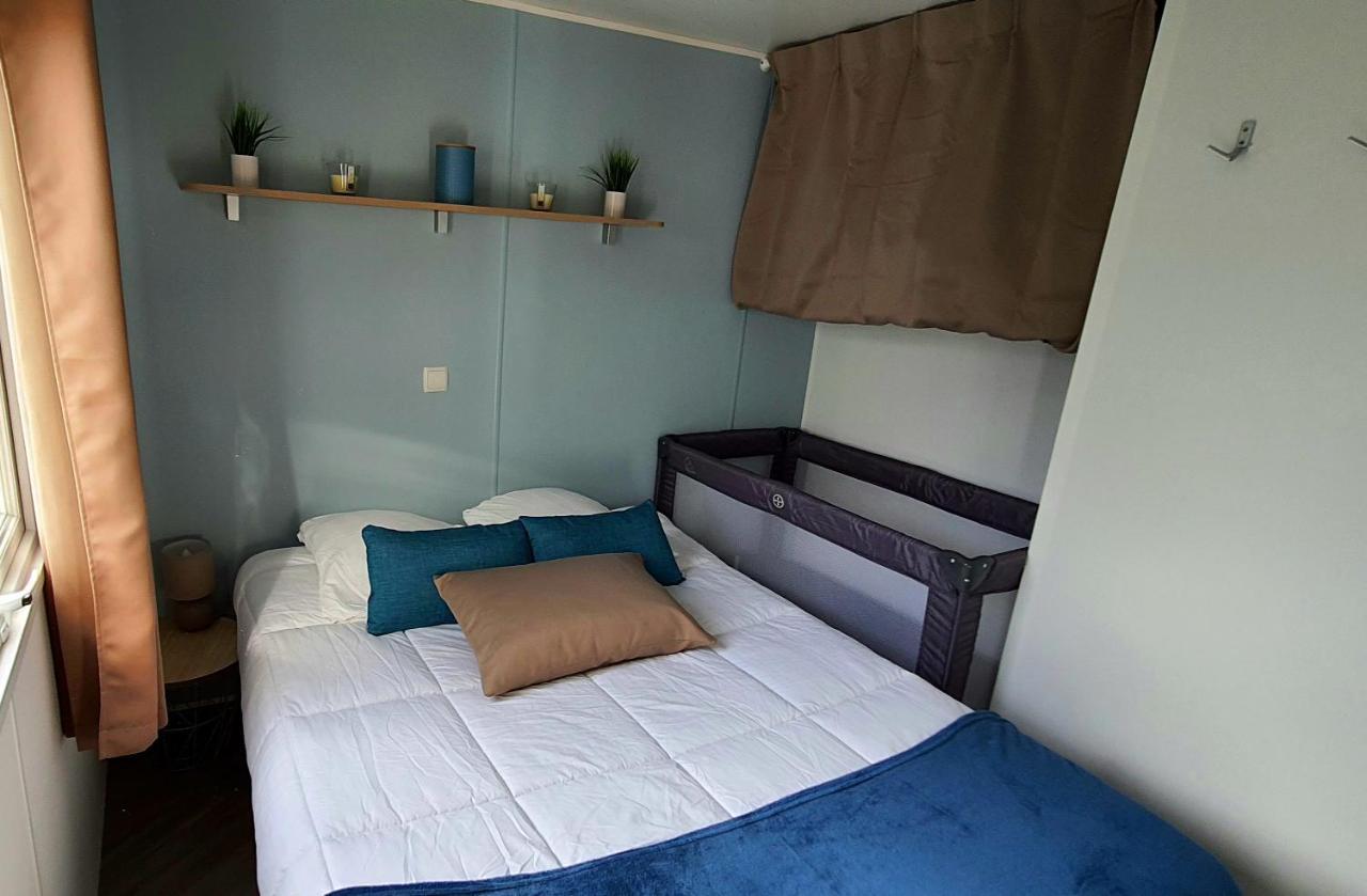 Mobilhome 2Ch Climatise-Terrasse Fermee-4 Velos-Camping 4 Etoiles Les Charmettes Ле Мат Екстериор снимка