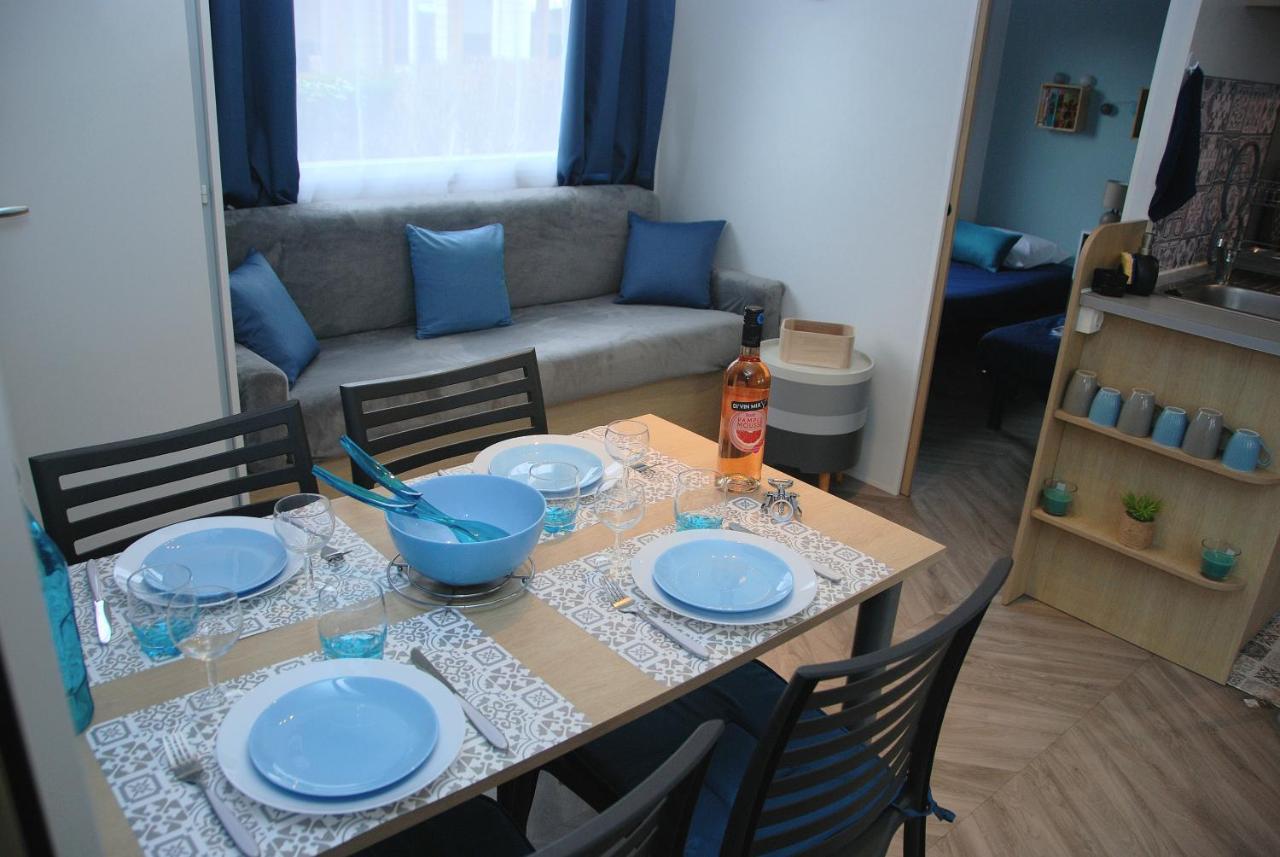 Mobilhome 2Ch Climatise-Terrasse Fermee-4 Velos-Camping 4 Etoiles Les Charmettes Ле Мат Екстериор снимка